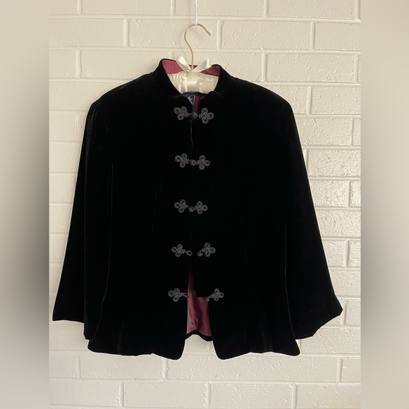 Ann Taylor 3-pieces black velvet pantsuit. Lined. EUC jacket, top and pants. - Picture 6 of 10